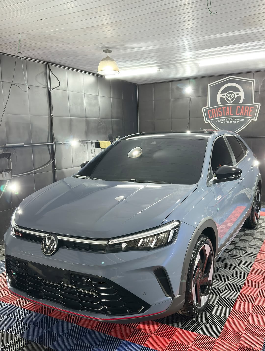 Novo Nivus GTS - vista frontal no workshop