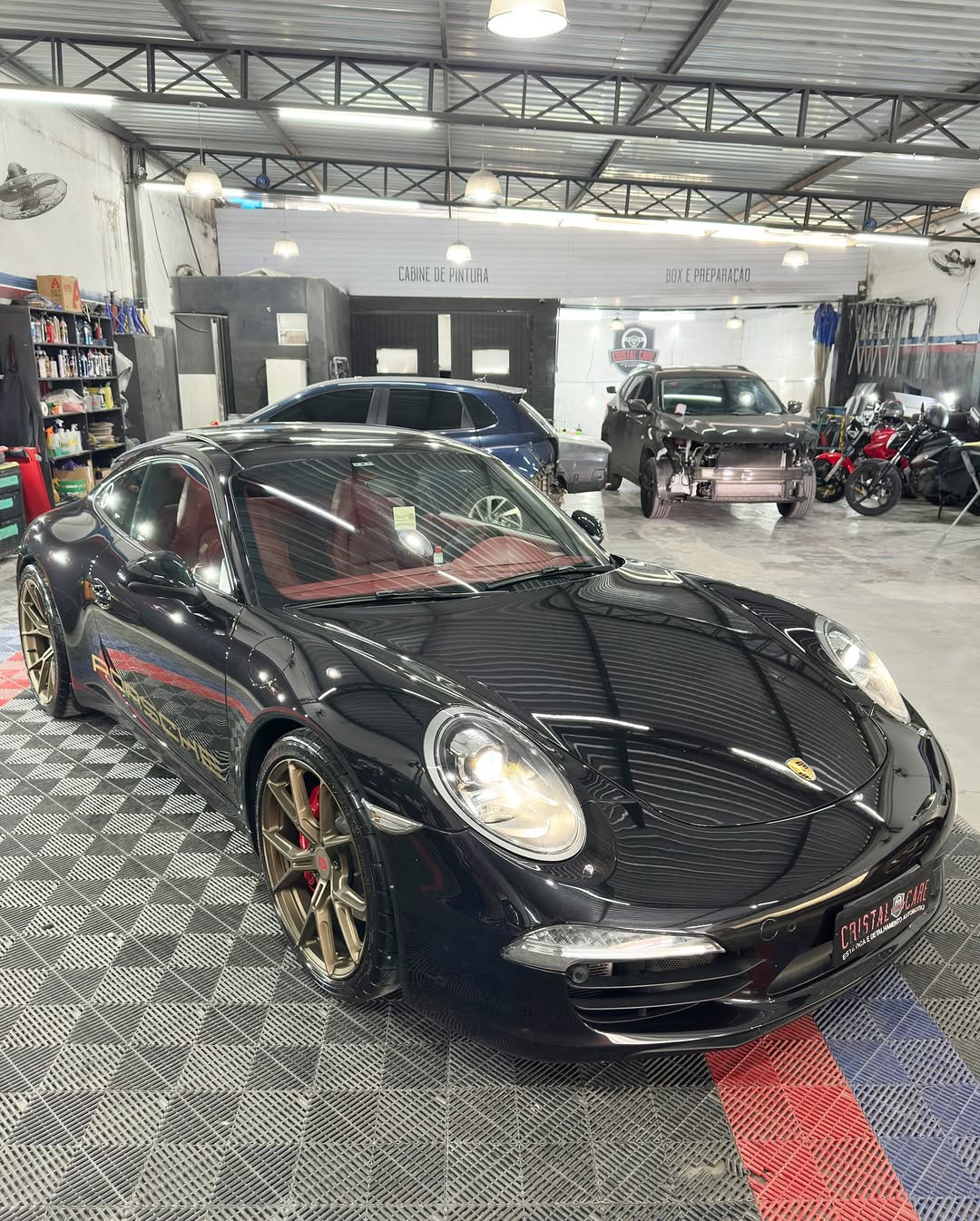 Porsche 911 Carrera S no padrão Cristal Care